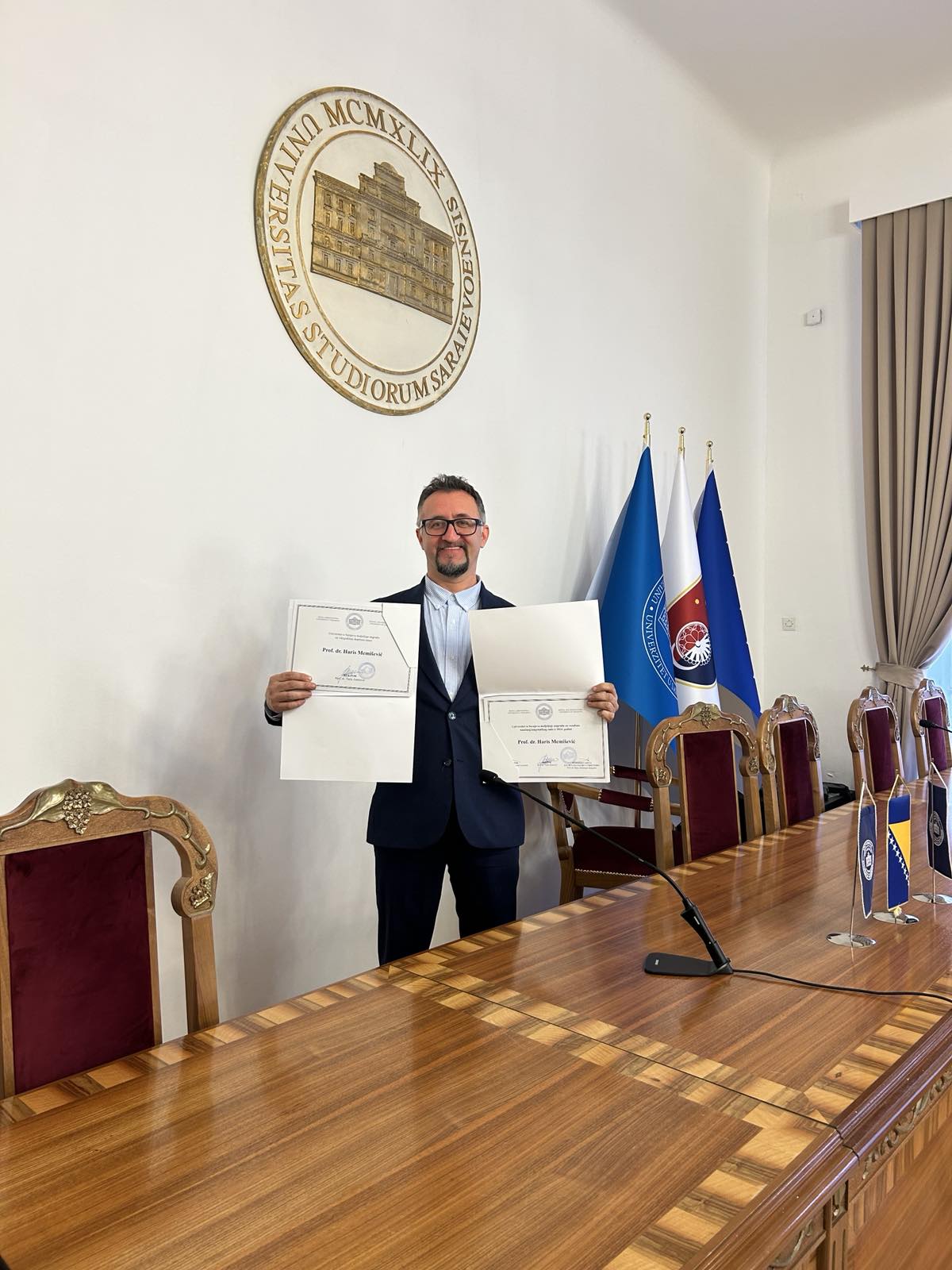 IMG 5703097400e364df1238fc53581e2ff8 V